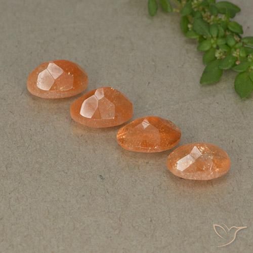 Gemas de Piedrasol Naranja oscuro natural de 3.46 ct, Ovalada, Translúcido