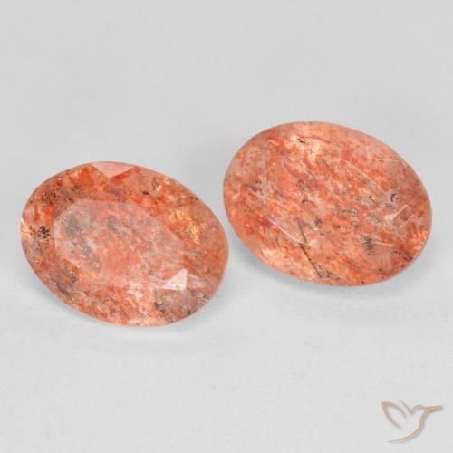 Gemas de Piedrasol Naranja medio natural de 2.25 ct, Ovalada, Translúcido