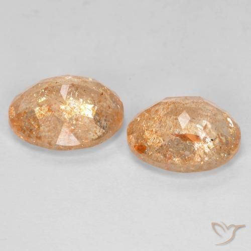 Gemas de Piedrasol Dorado durazno claro natural de 4.83 ct, Ovalada, Transparente