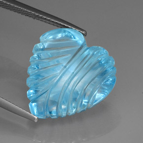Topacio azul natural de 27,79 ct, forma de corazón, transparente