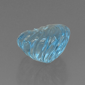 Topacio azul natural de 8,90 ct, forma elegante, transparente