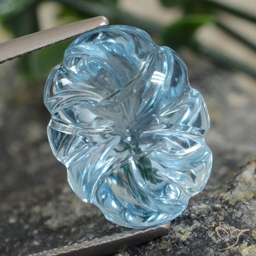 11.77ct Natural Azul Cielo Topacio, Corte Flor, Transparente