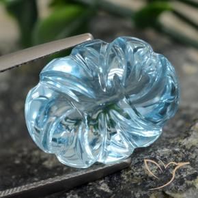 Topacio Azul Cielo natural de 11.77 ct, Corte Flor, Transparente