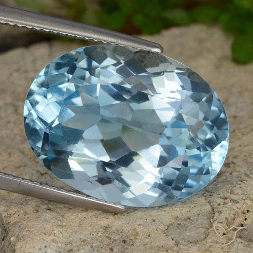 22.93ct Natural Azul Suizo Topacio, Ovalada, VVS-VS