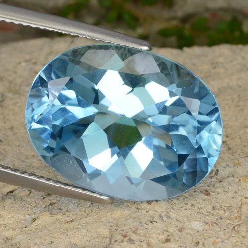 21.34ct Natural Azul Suizo Topacio, Ovalada, VVS