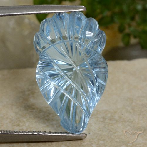 12.00ct Natural Azul Cielo Topacio, Elegante, Transparente