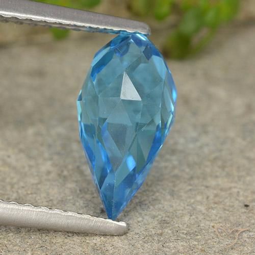 Topacio Azul Suizo natural de 2.66 ct, Corte Briolette, VS