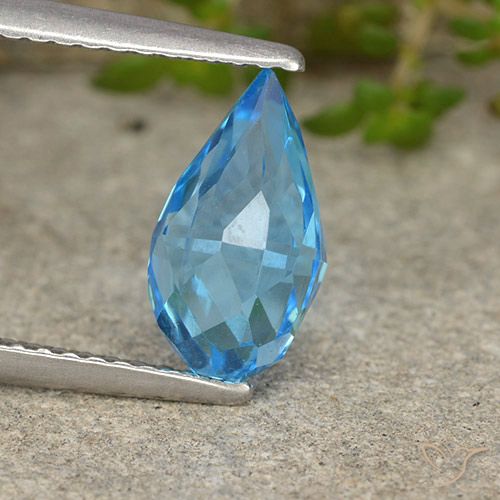 2.42ct Natural Azul Suizo Topacio, Corte Briolette, VVS-VS