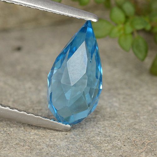 2.59ct Natural Azul Suizo Topacio, Corte Briolette, VVS-VS