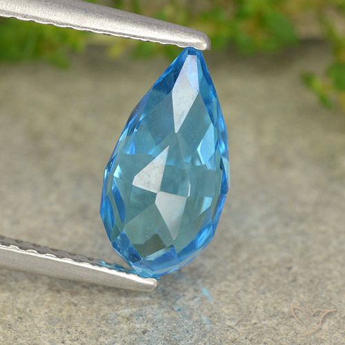 2.72ct Natural Azul Suizo Topacio, Corte Briolette, VS