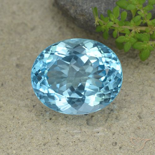 33.77ct Natural Azul Suizo Topacio, Ovalada, VVS-VS