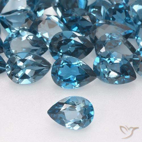 Topacio Azul Londres natural de 0.79 ct, En forma de pera, VVS-VS