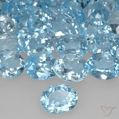 Topacio Azul Cielo natural de 3.38 ct, Ovalada, VVS-VS