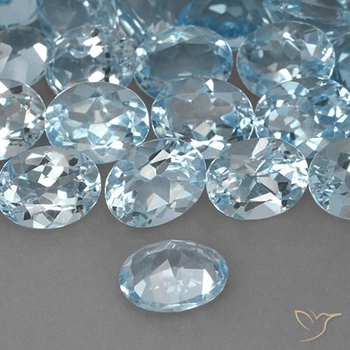 Topacio Azul Cielo natural de 2.31 ct, Ovalada, VVS-VS