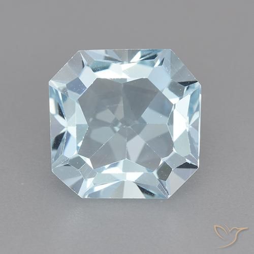 4.22ct Natural Azul Cielo Topacio, corte esmeralda, VVS