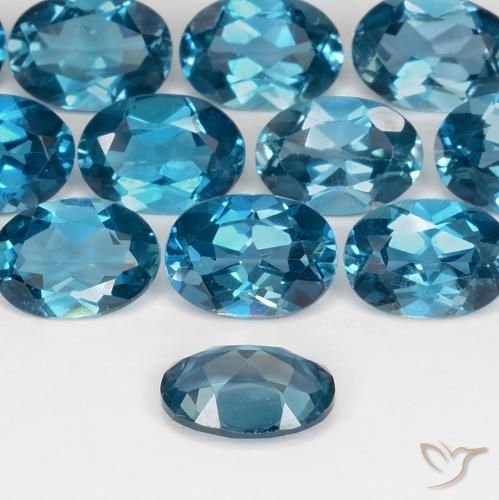 Topacio Azul Londres natural de 0.92 ct, Ovalada, VS