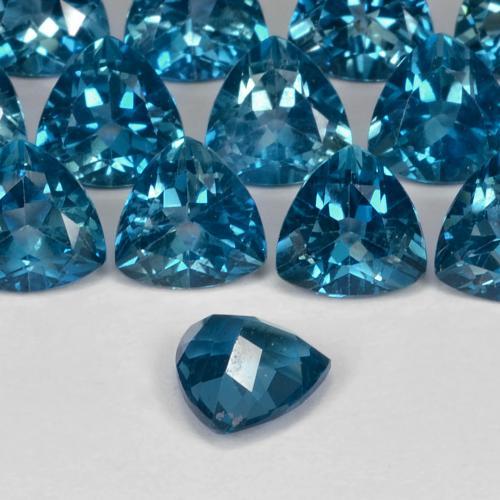 Topacio Azul Londres natural de 0.96 ct, Trillón, VS