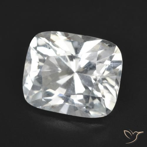 Topacio Blanco cálido natural de 6.43 ct, Forma Cojín, VVS
