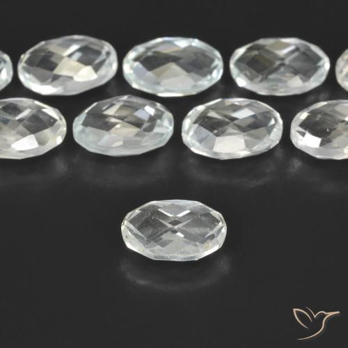 Topacio Blanco cálido natural de 0.68 ct, Ovalada, VVS