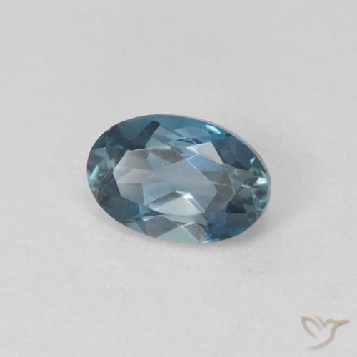 Topacio Azul Londres natural de 0.64 ct, Ovalada, VVS