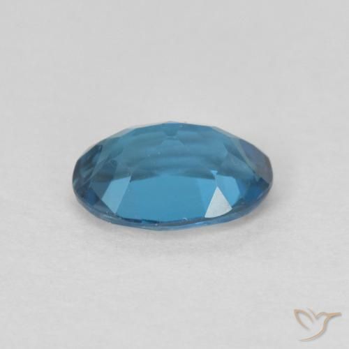 Topacio Azul Londres natural de 0.82 ct, Ovalada, VVS