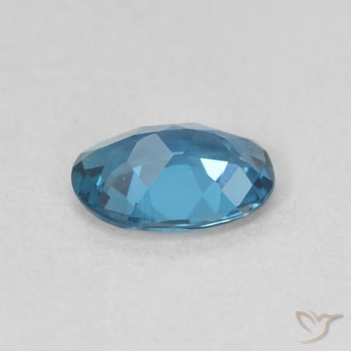 Topacio Azul Londres natural de 0.74 ct, Ovalada, VVS-VS