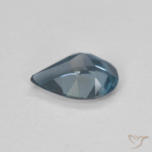 Topacio Azul Londres natural de 0.78 ct, En forma de pera, VS