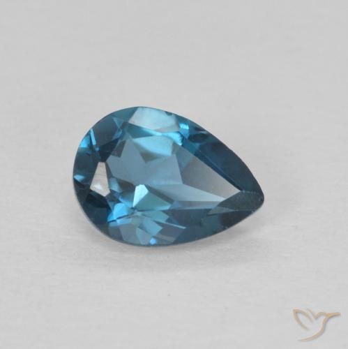 Topacio Azul Londres natural de 0.82 ct, En forma de pera, VS