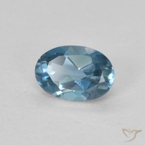 Topacio Azul Londres natural de 0.68 ct, Ovalada, VS