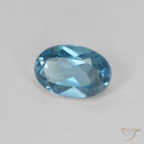 Topacio Azul Londres natural de 0.67 ct, Ovalada, VVS