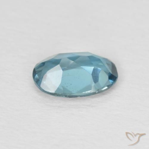 Topacio Azul Londres natural de 0.83 ct, Ovalada, VS