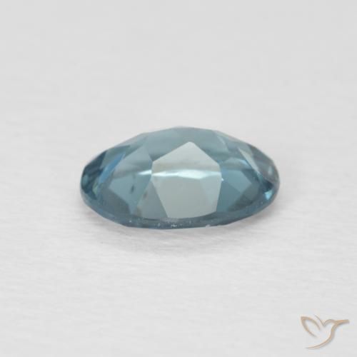 Topacio Azul Londres natural de 0.95 ct, Ovalada, VVS