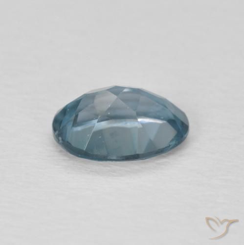 Topacio Azul Londres natural de 0.90 ct, Ovalada, VVS