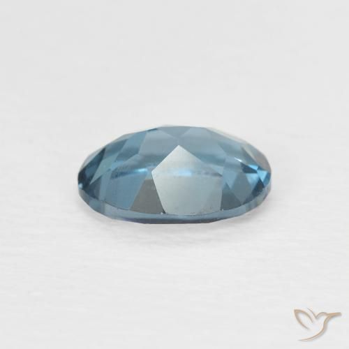 Topacio Azul Londres natural de 0.96 ct, Ovalada, VVS-VS