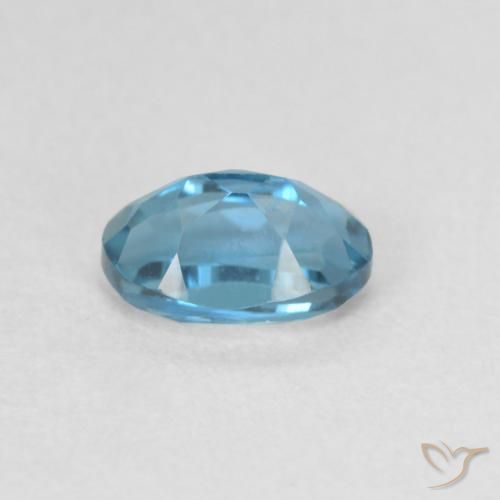 Topacio Azul Londres natural de 0.66 ct, Ovalada, VVS