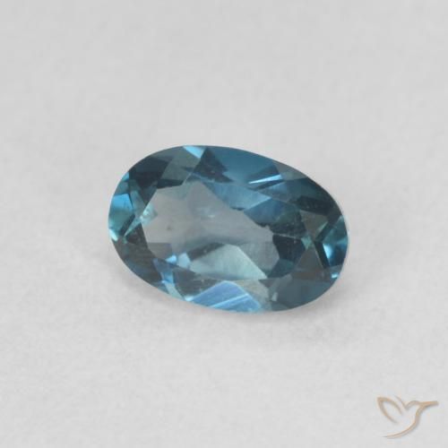 Topacio Azul Londres natural de 0.67 ct, Ovalada, VVS