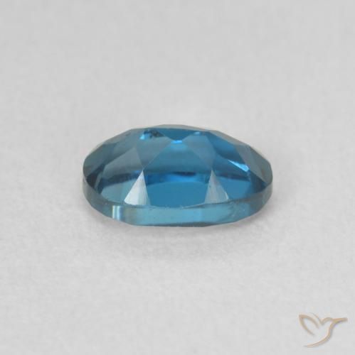 Topacio Azul Londres natural de 0.67 ct, Ovalada, VVS
