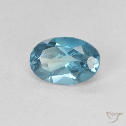 Topacio Azul Londres natural de 0.68 ct, Ovalada, VVS