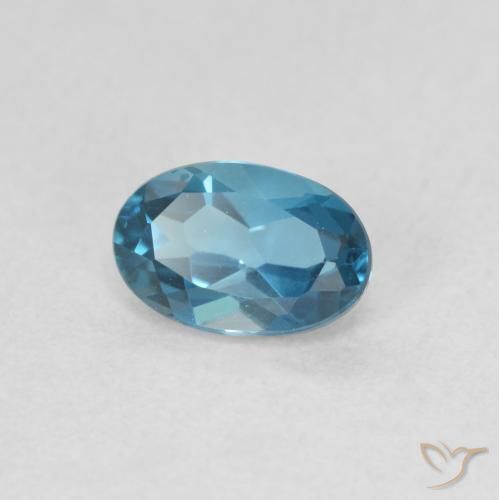 Topacio Azul Londres natural de 0.57 ct, Ovalada, VVS