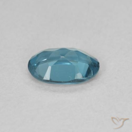 Topacio Azul Londres natural de 0.51 ct, Ovalada, VVS