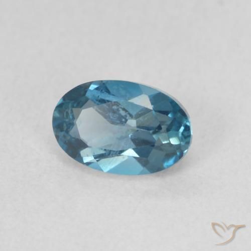 Topacio Azul Londres natural de 0.66 ct, Ovalada, VS