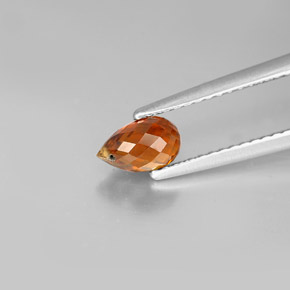 Turmalina oro natural de 0,83 ct, briolette, VVS-VS