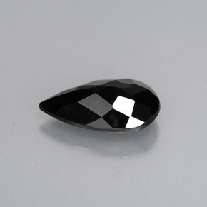 Turmalina negro natural de 0,77 ct, en forma de pera, opaco