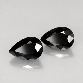 Gemas de turmalina negro natural de  ct, en forma de pera, opaco