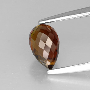 Turmalina multicolor natural de 0,81 ct, briolette, VS