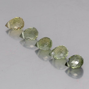 Gemas de Turmalina Verde bosque claro natural de 2.16 ct, Corte Briolette, VS