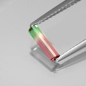 Turmalina multicolor natural de 0,35 ct, corte esmeralda, VS