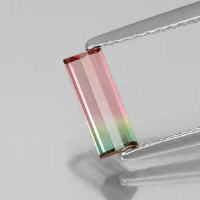 Turmalina multicolor natural de 0,68 ct, baguette, VS
