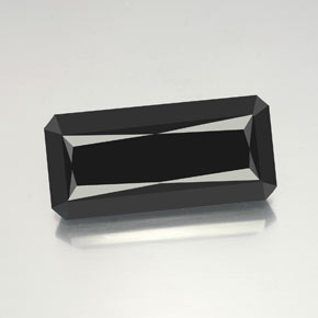 Turmalina negro natural de 61,48 ct, corte esmeralda, opaco
