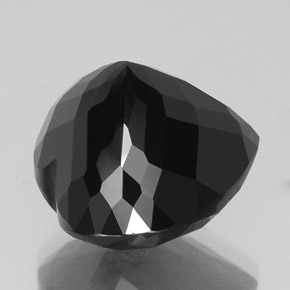 Turmalina negro natural de 23,92 ct, forma de corazón, opaco